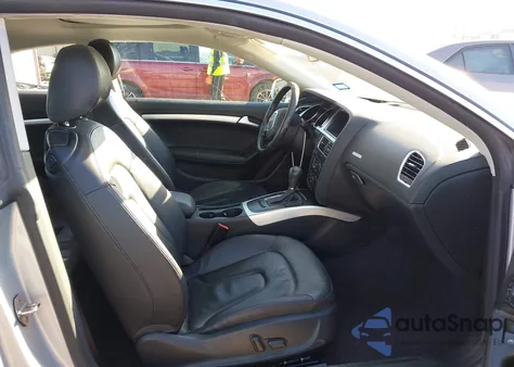 2011 Audi A5 2.0T Premium z USA, uszkodzony, nr VIN WAUCFAFR4BA008961